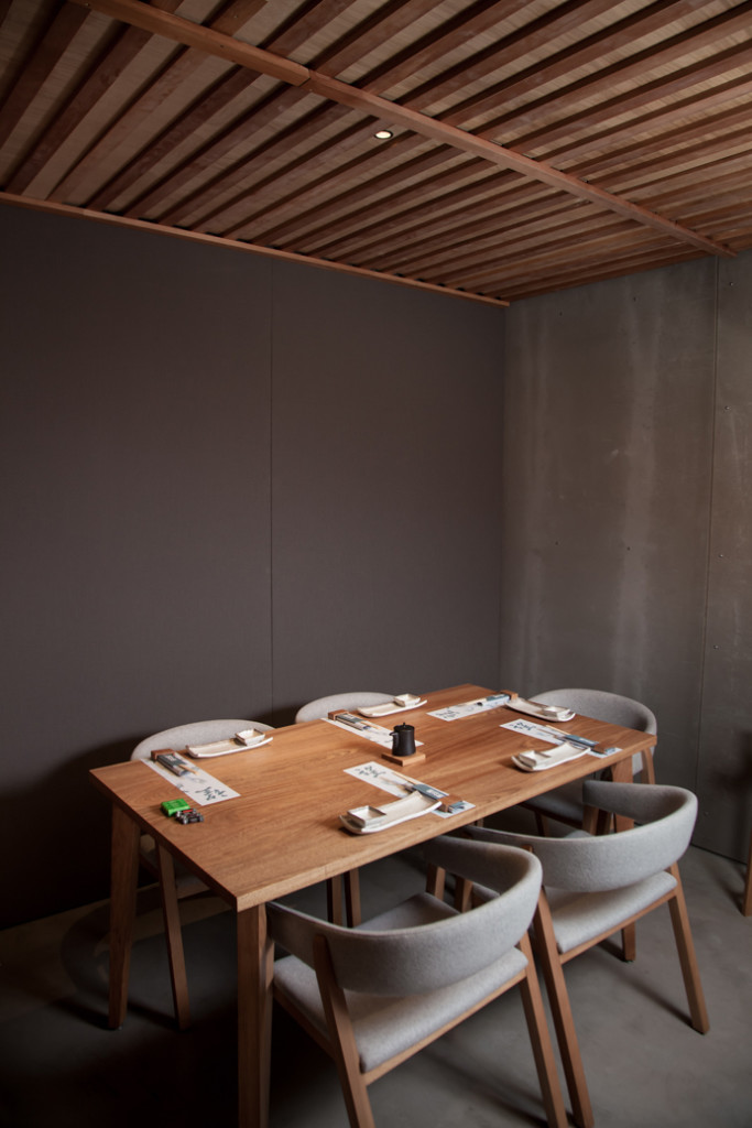 Nozomi-restaurante-telas-Equipo-DRT-telas-recicladas-Up-contract